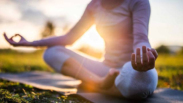 Ayurveda meditazione yoga estate relax